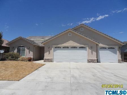 1914 E Academy Ave, Tulare, CA 93274 photo 1