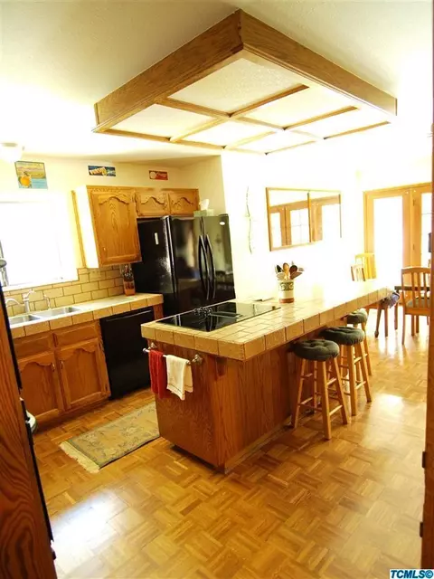 807 N B St, Exeter, CA 93221 photo 5