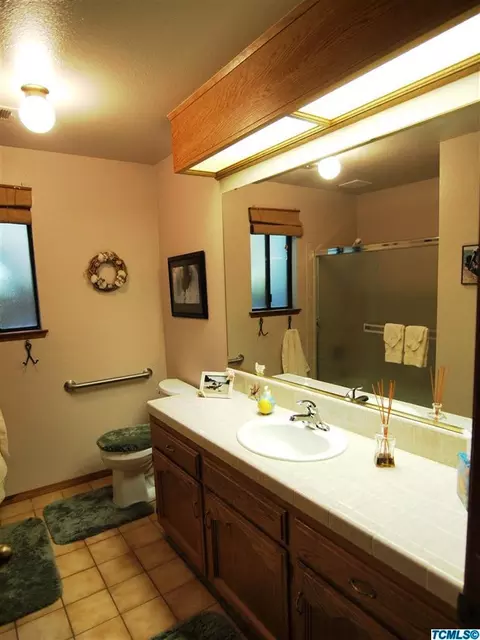 807 N B St, Exeter, CA 93221 photo 9