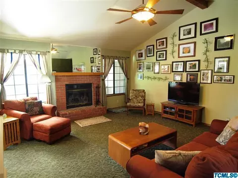 807 N B St, Exeter, CA 93221 photo 4