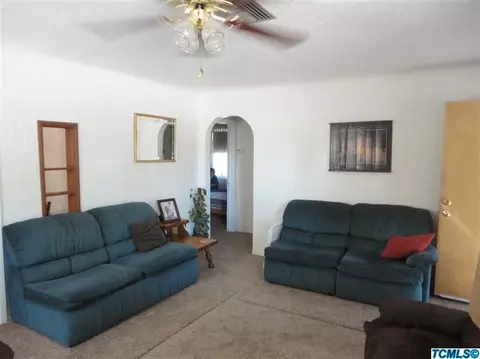 529 W Firebaugh Ave, Exeter, CA 93221 photo 5