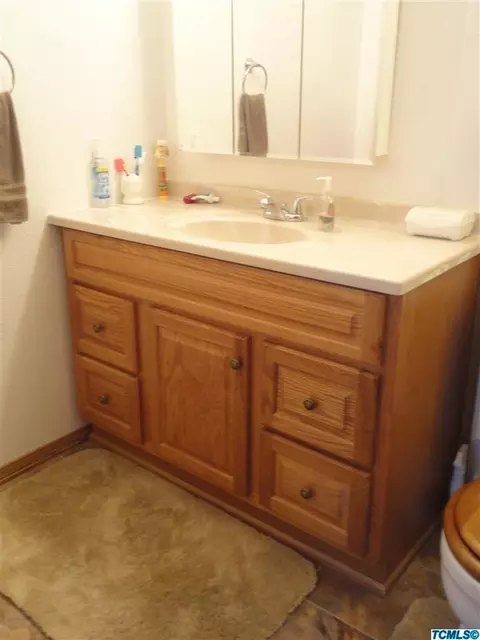 529 W Firebaugh Ave, Exeter, CA 93221 photo 13