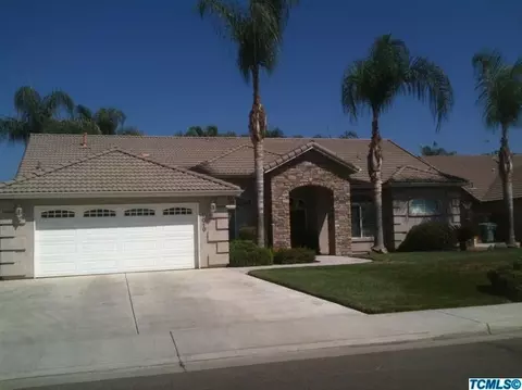1010 E Chestnut Ct, Visalia, CA 93292 photo 3