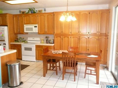 732 E Ferguson Ave, Visalia, CA 93292 photo 10