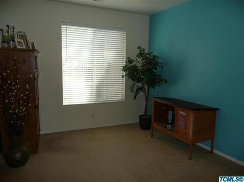 732 E Ferguson Ave, Visalia, CA 93292 photo 4