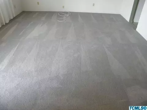 424 Skaggs St, Lemoore, CA 93245 photo 5