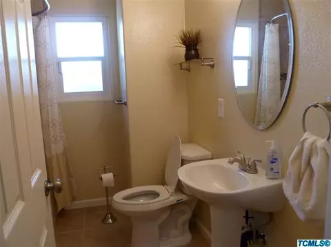 826 E Cypress Ave, Visalia, CA 93292 photo 10