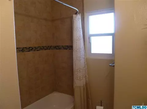 826 E Cypress Ave, Visalia, CA 93292 photo 12