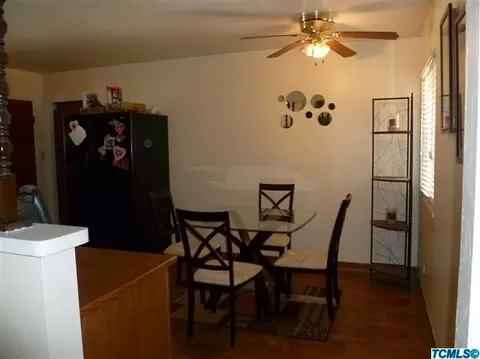 826 E Cypress Ave, Visalia, CA 93292 photo 5
