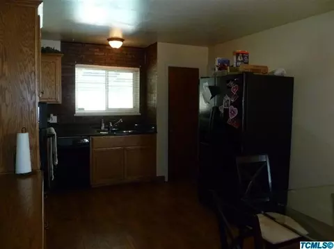 826 E Cypress Ave, Visalia, CA 93292 photo 6