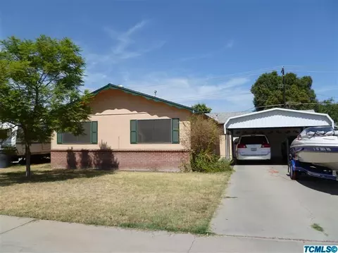 826 E Cypress Ave, Visalia, CA 93292 photo 1