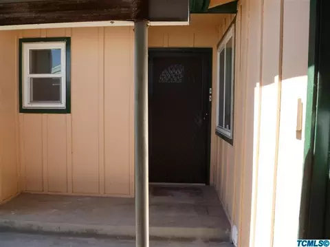 826 E Cypress Ave, Visalia, CA 93292 photo 3