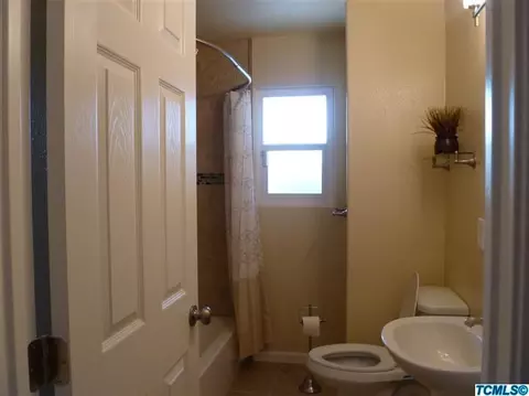 826 E Cypress Ave, Visalia, CA 93292 photo 21