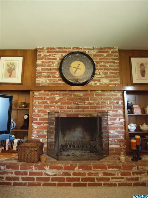 1848 E List Ave, Exeter, CA 93221 photo 8
