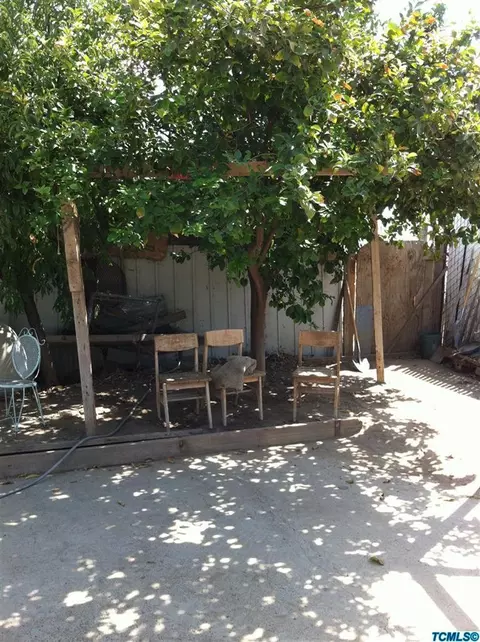 1572 Springbrook St, Coalinga, CA 93210 photo 9
