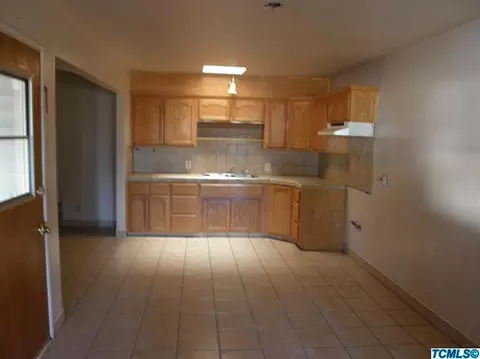 15805 Jasmine Ave, Ivanhoe, CA 93235 photo 2