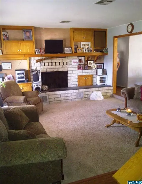 3136 W Beech Ave, Visalia, CA 93277 photo 3