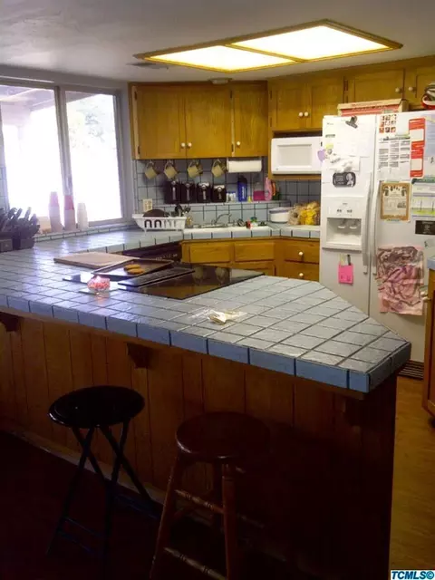 3136 W Beech Ave, Visalia, CA 93277 photo 4