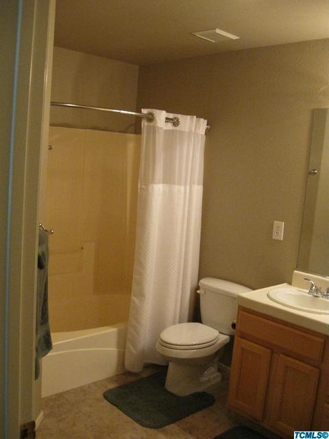 1714 E Mesa Ct, Visalia, CA 93292 photo 7