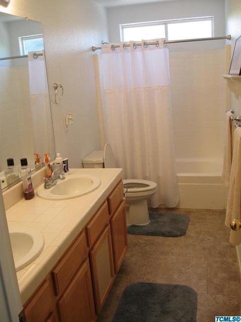 1714 E Mesa Ct, Visalia, CA 93292 photo 11