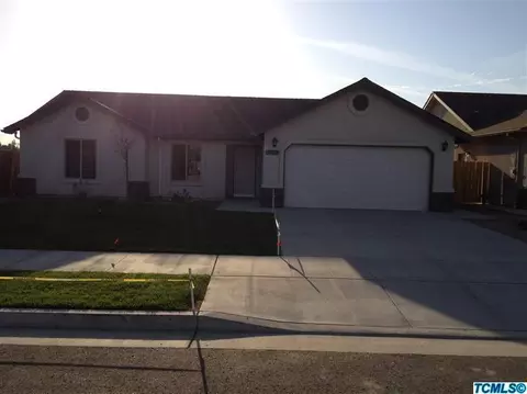 2031 N Charter Oak Ct, Visalia, CA 93292 photo 2