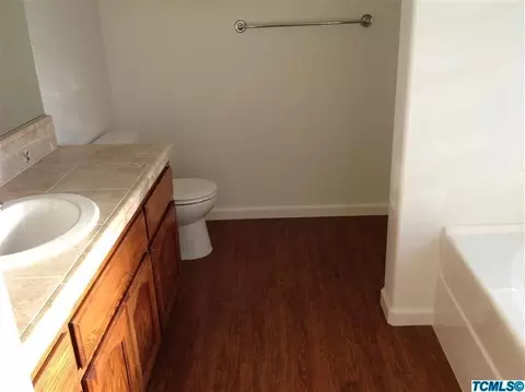 2031 N Charter Oak Ct, Visalia, CA 93292 photo 8