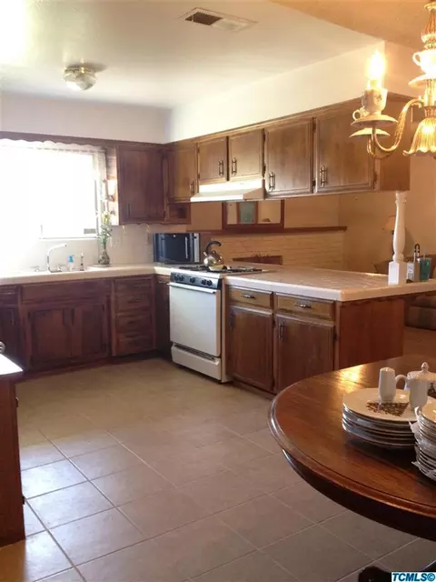 3114 E Laurel Ave, Visalia, CA 93292 photo 5