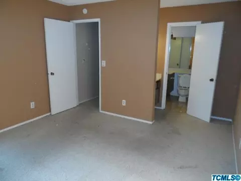 816 E Harold Ave, Visalia, CA 93292 photo 8