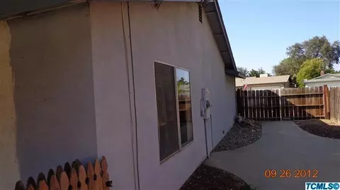 1031 E Feemster Ave, Visalia, CA 93292 photo 7