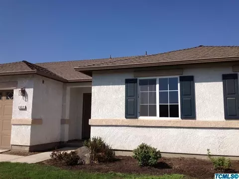 2402 E Victor Ave, Visalia, CA 93292 photo 2