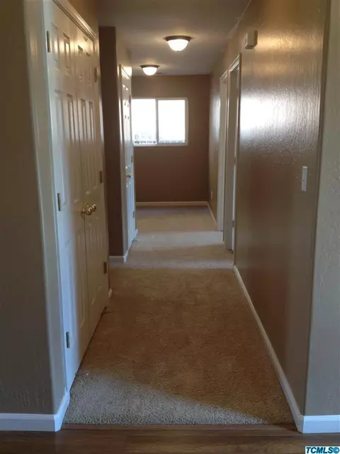 2402 E Victor Ave, Visalia, CA 93292 photo 11