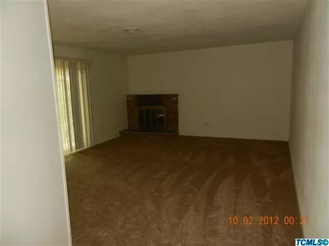 11221 Dan Dr, Armona, CA 93202 photo 3