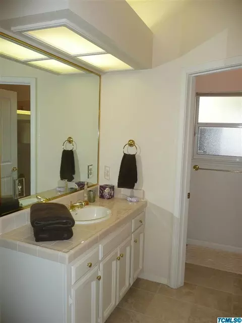 2509 E Harvard Ct, Visalia, CA 93292 photo 27