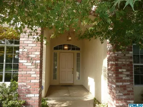 2509 E Harvard Ct, Visalia, CA 93292 photo 2