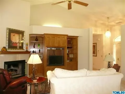 2509 E Harvard Ct, Visalia, CA 93292 photo 6