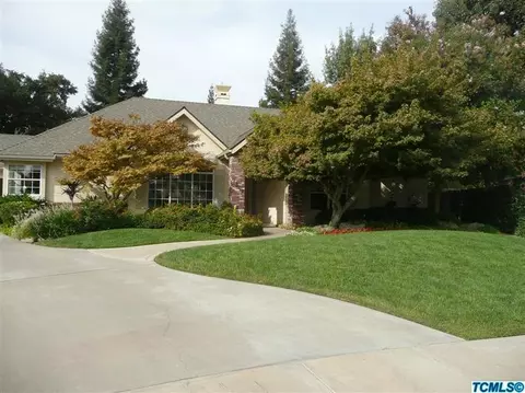 2509 E Harvard Ct, Visalia, CA 93292 photo 1