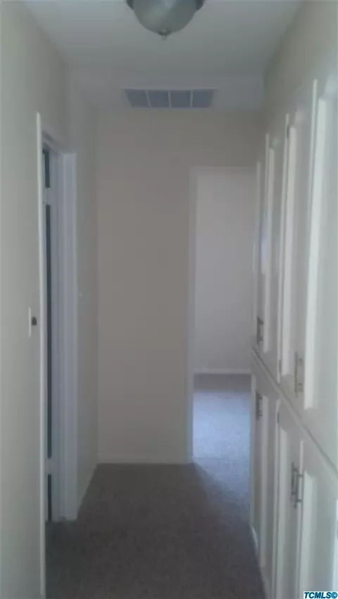 2115 S Peppertree St, Visalia, CA 93277 photo 2