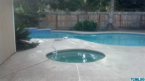 2115 S Peppertree St, Visalia, CA 93277 photo 6