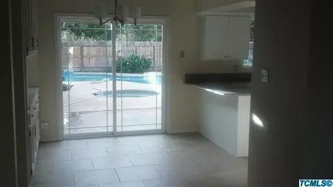 2115 S Peppertree St, Visalia, CA 93277 photo 4