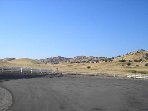 30886 Angus Loop Dr, Springville, CA 93265 photo 2