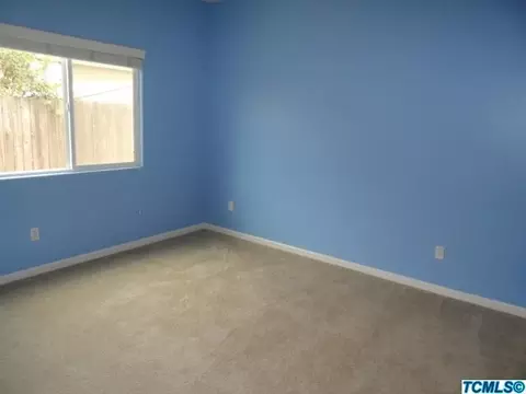 3035 S Maple St, Visalia, CA 93292 photo 9