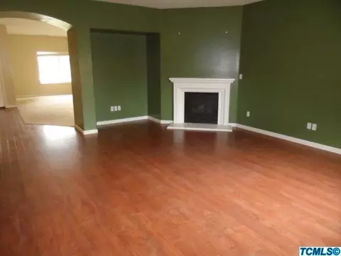 3035 S Maple St, Visalia, CA 93292 photo 4