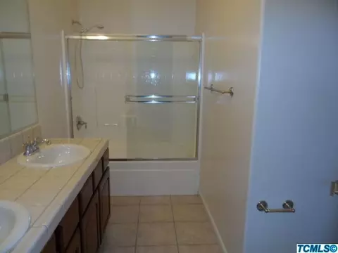 3035 S Maple St, Visalia, CA 93292 photo 13