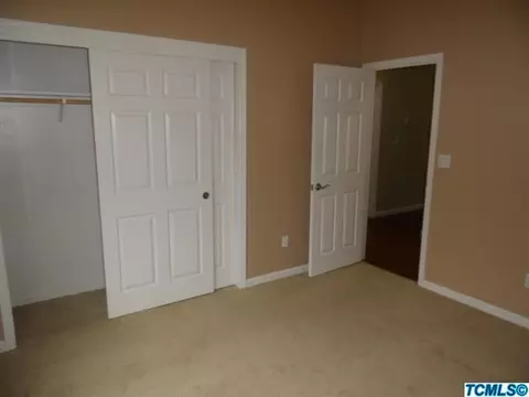 3035 S Maple St, Visalia, CA 93292 photo 12