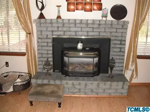 808 W Willow St, Exeter, CA 93221 photo 5