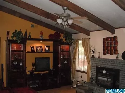 808 W Willow St, Exeter, CA 93221 photo 2