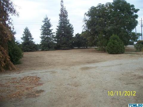 1043 E Citrus St, Lindsay, CA 93247 photo 5