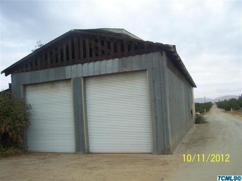 1043 E Citrus St, Lindsay, CA 93247 photo 4