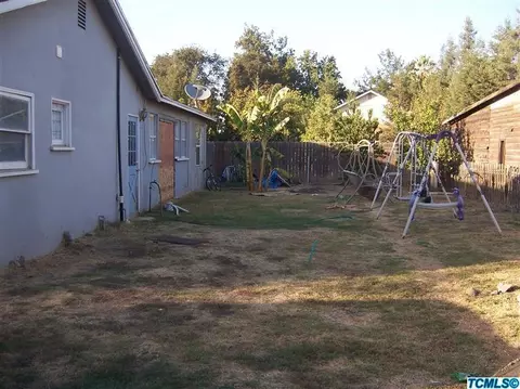 406 E Walnut Ave, Visalia, CA 93277 photo 11