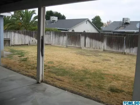 1330 Van Ct, Hanford, CA 93230 photo 7